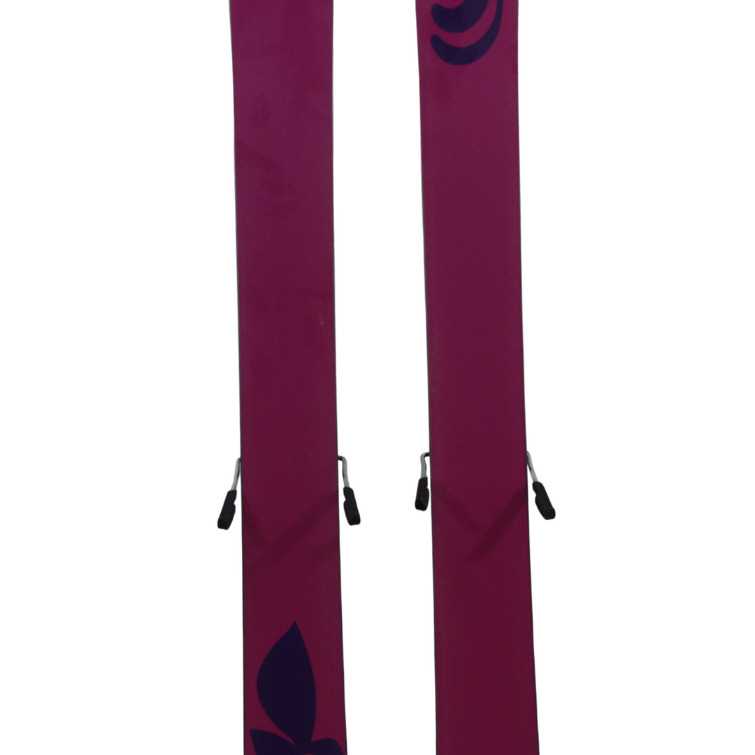 Völkl Aura 156cm + Salomon Z12 Demo Bindings - Used SKIS Volkl