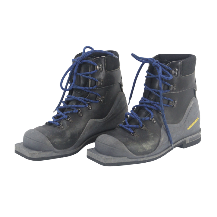 Merrill Matrix Leather Telemark Ski Boots - Size 10M | USED SKI BOOTS Merrell