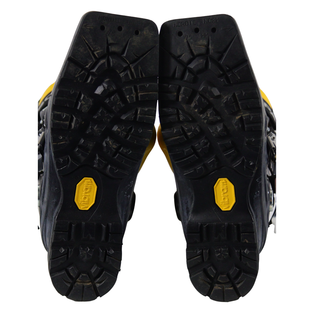 Scarpa T1 Telemark Boot - 24.5 SKI BOOTS Scarpa