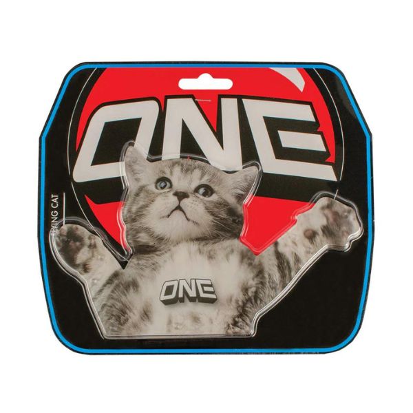 One MFG Flying Cat 6- x 4- Snowboard Traction